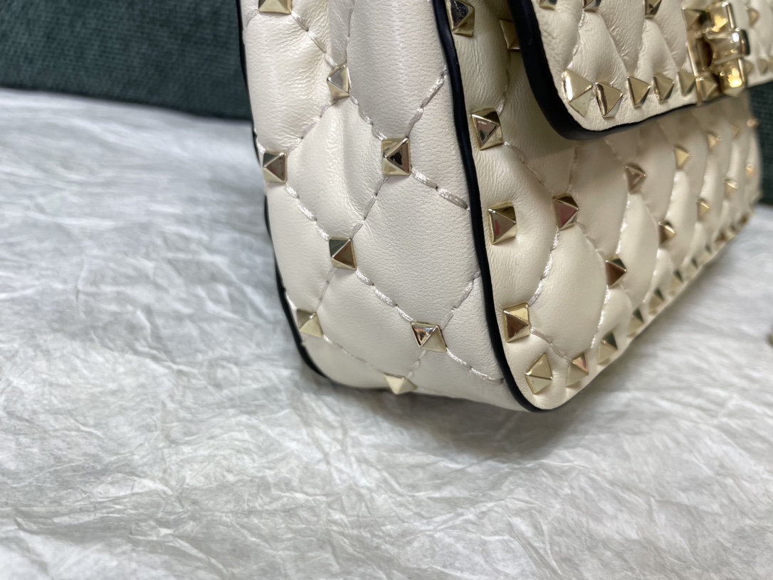 Valentino Garavani Rockstud Spike Small Chain Bag in Ivory Supple Lambskin Nappa